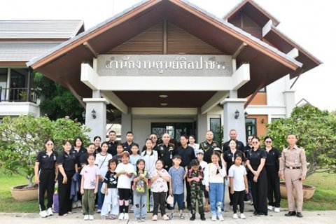 ๖ พ.ค.๖๙ กิจกรรมศึกษาดูงาน ณ ศูนย์ศิลปาชีพเกาะเกิด