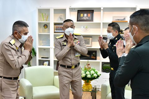 ๒๐ ก.ย.๖๔ พล.ร.ต.อะดุง พันธ์เอี่ยม ผอ.สวพ.ทร. และคณะ เข้าพบ พล.ท.คงชีพ ตันตระวาณิชย์ จก.วท.กห. เพื่อแสดงมุทิตาจิต แด่ จก.วท.กห. และแนะนำ ผอ.สวพ.ทร. ท่านใหม่ ณ วท.กห.