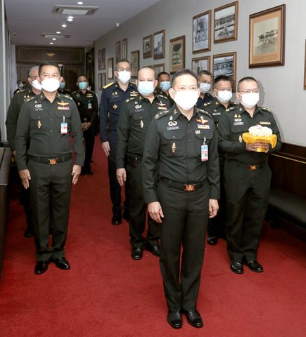 ๑๖ ก.ย.๖๔ พล.ท.คงชีพ ตันตระวาณิชย์ จก.วท.กห. นำคณะนายทหาร วท.กห. ที่ได้รับพระราชทานยศสูงขึ้น เข้าพบและกล่าวขอบคุณ พล.อ.ณัฐ อินทรเจริญ ปล.กห. เนื่องในโอกาสที่มีพระบรมราชโองการโปรดเกล้าฯ พระราชทานยศทหารชั้นนายพล วาระ ตุลาคม ๒๕๖๔ ณ ศาลาว่าการกระทรวงกลาโหม