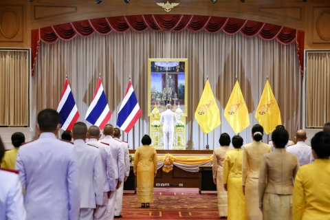๓ พ.ค.๖๕ จก.วท.กห. เข้าร่วมพิธีลงนามถวายพระพรชัยมงคล เนื่องในวันฉัตรมงคล